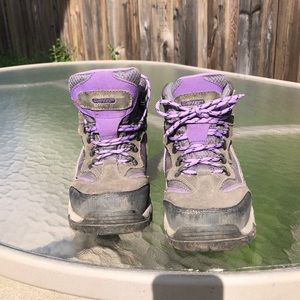 Women’s hiking boots